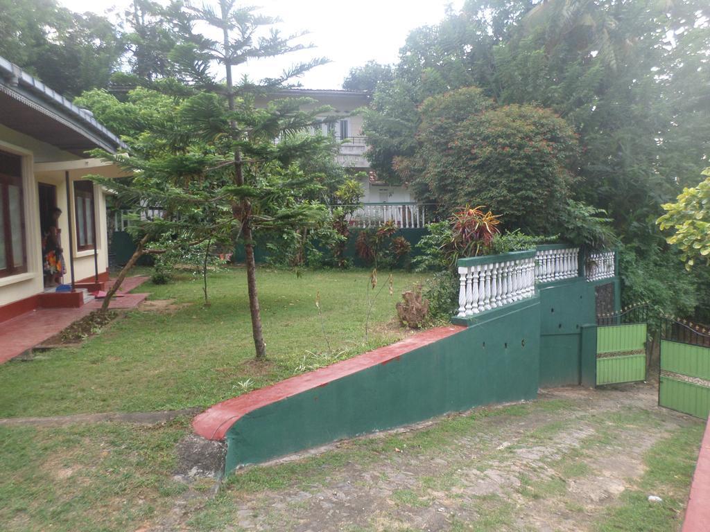Grand Villa Mirissa Exterior foto